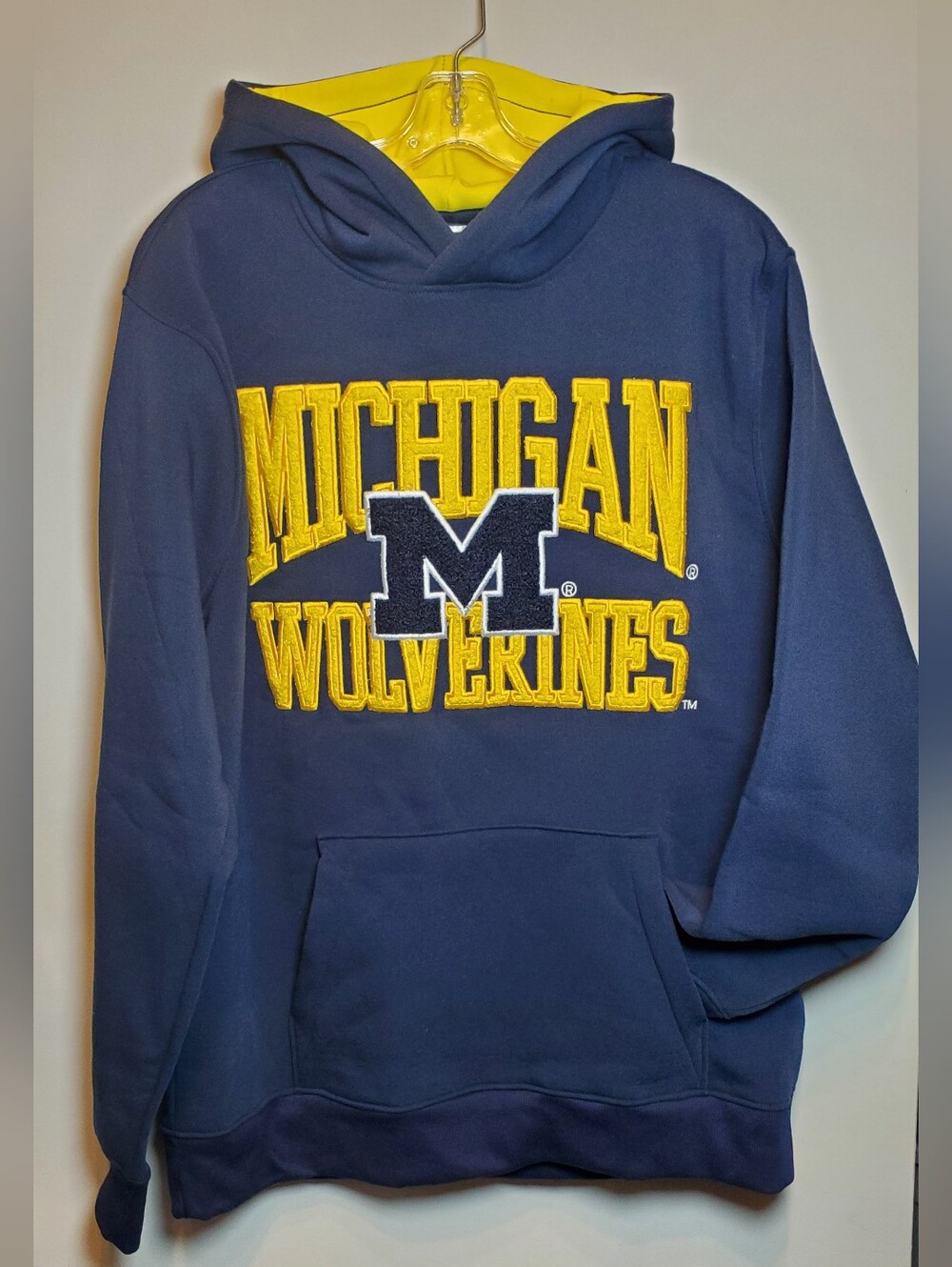 414. NWT - Michigan Wolverines Pullover Crewneck Hoodie